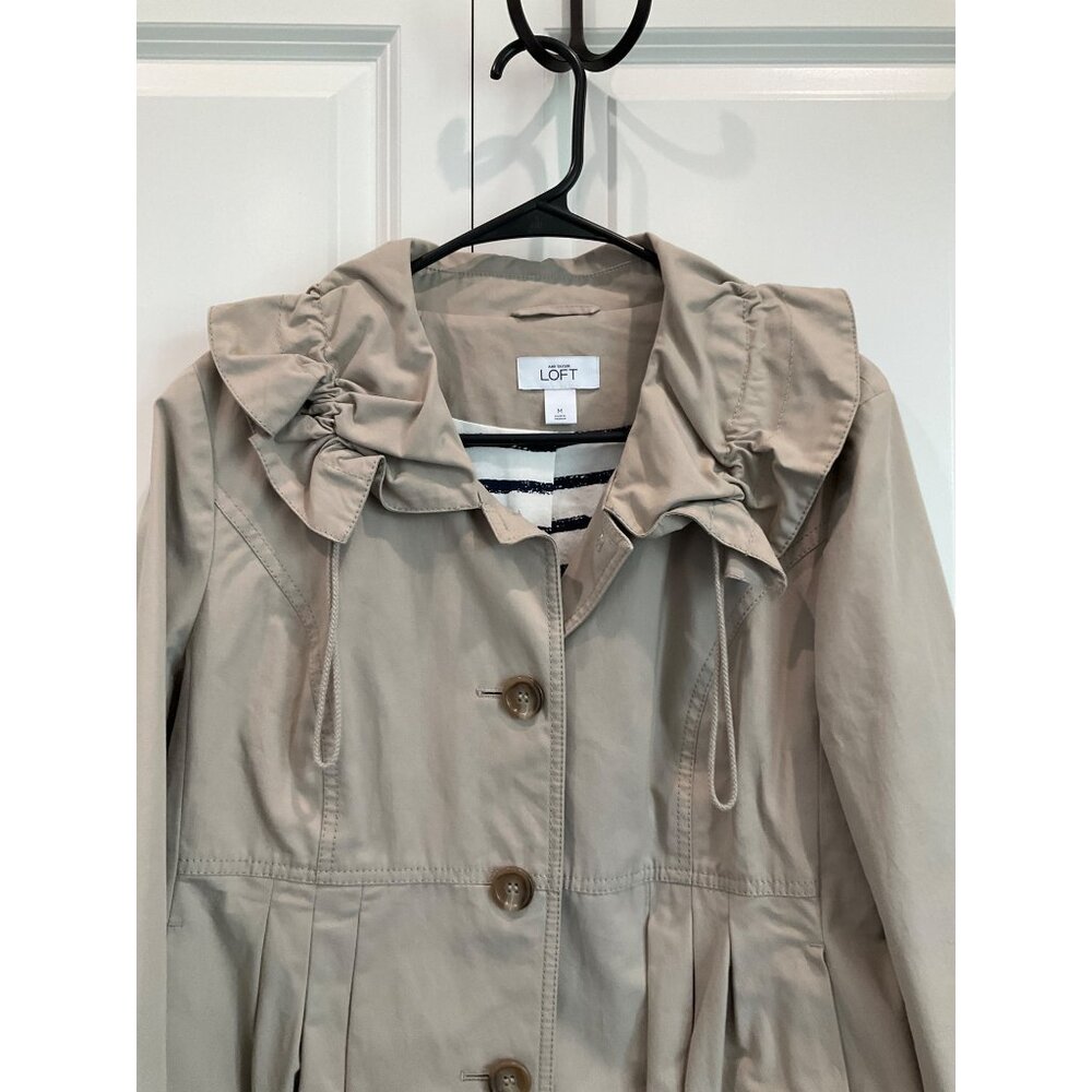 Ann Taylor LOFT Khaki Women's jacket size Medium - Picture 3 of 8